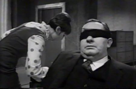 Vivien Merchant and Leo McKern in The Tea Party (1965)