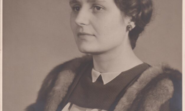 DEFENDING THE WAC: RECOVERING THE INVISIBLE WOMEN OF THE BBC by Kate Murphy